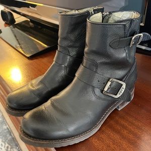 Frye Vicky Boots